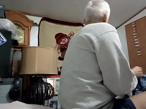 Xoc8  online show from December 19, 8:39 pm