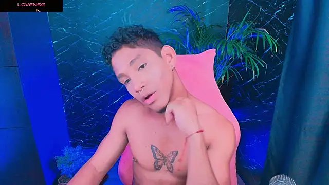 Palo santo online show from February 23, 7:04 pm