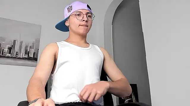 a lejandro 0 8 online show from March 10, 2:17 am