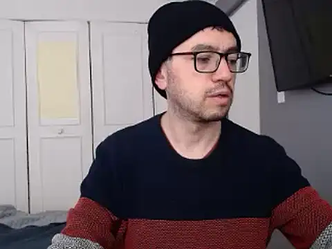 Diptongo online show from December 3, 8:39 pm