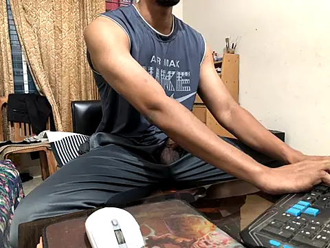 Snapshot of Zeuhorny chatting on December 3, 12:11 am Zeuhorny online show from December 3, 12:11 am