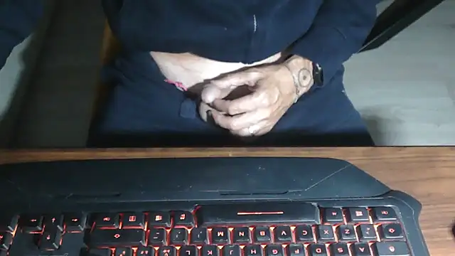 Snapshot of Adri_gard chatting on October 21, 8:55 pm Adri gard online show from October 21, 8:55 pm