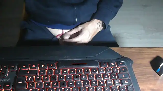 Adri gard online show from November 9, 9:30 pm