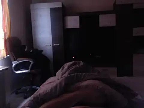 Snapshot of gentleman404040 chatting on December 5, 9:17 am gentleman404040 online show from December 5, 9:17 am