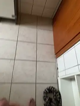 Snapshot of YoungDick25 chatting on October 12, 10:42 am YoungDick25 online show from October 12, 10:42 am