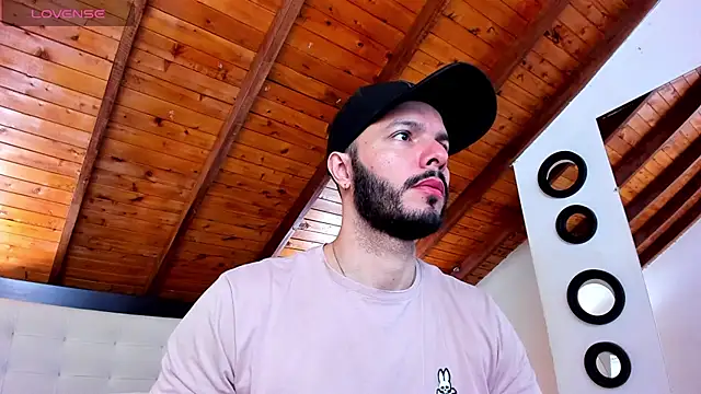 Tom Bailey online show from November 28, 12:40 pm