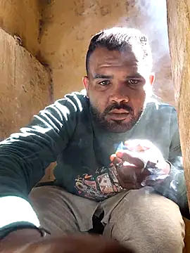 ListedLoin online show from February 24, 11:00 am