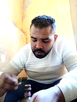 Snapshot of ListedLoin chatting on January 30, 8:32 am ListedLoin online show from January 30, 8:32 am