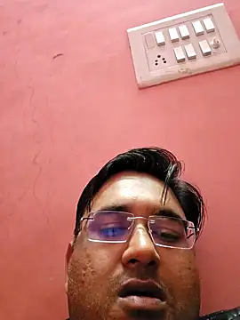 Snapshot of Loveboycurvy chatting on February 9, 11:04 am Loveboycurvy online show from February 9, 11:04 am