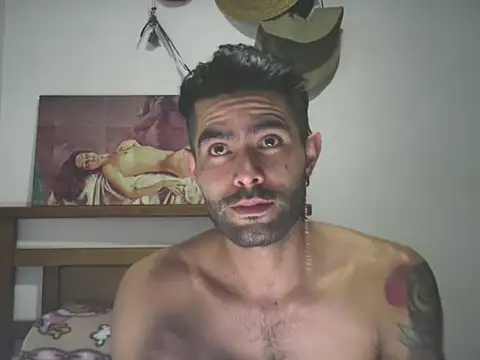 Snapshot of hideonbush051 chatting on September 10, 10:19 pm hideonbush051 online show from September 10, 10:19 pm