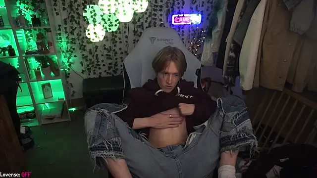 twinkben online show from December 9, 9:54 pm