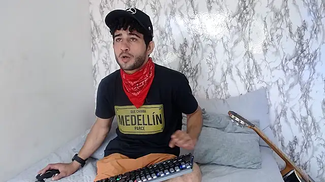 Moon and aaron online show from February 16, 5:00 pm