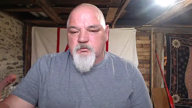 Newfiesausage1972 online show from May 19, 12:33 pm