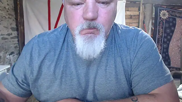 Newfiesausage1972 online show from May 20, 12:44 pm