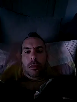 Giannis1990  online show from April 25, 9:23 pm