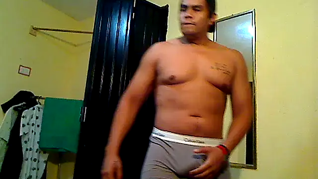 Snapshot of lozter345 chatting on October 20, 8:07 am lozter345 online show from October 20, 8:07 am