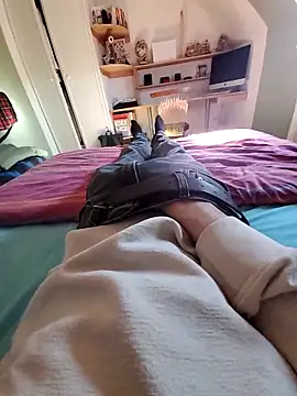 Vijeniv13 online show from March 4, 12:45 pm