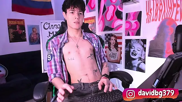 cinnamon boyxxx online show from March 21, 1:45 am