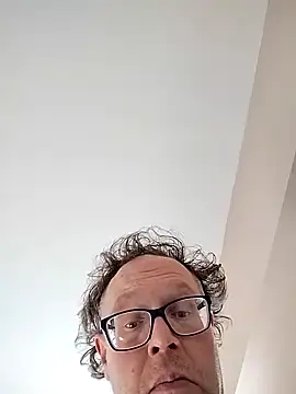 Snapshot of DARemo42O chatting on February 23, 2:11 pm DARemo42O online show from February 23, 2:11 pm