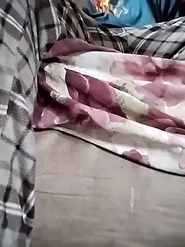 Snapshot of DARemo42O chatting on January 11, 2:25 pm DARemo42O online show from January 11, 2:25 pm