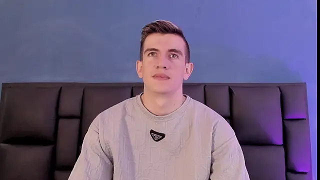 MikaelSlow online show from February 19, 3:25 am