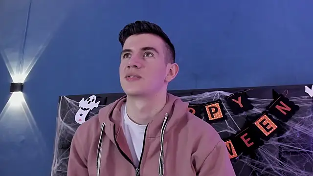 MikaelSlow online show from October 25, 4:25 am