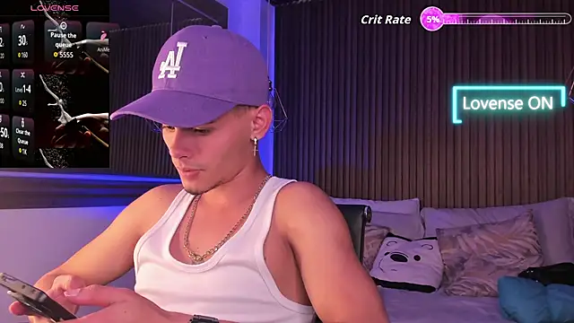  white fox 1 online show from September 30, 8:34 pm