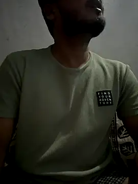 Snapshot of wildboy_simon chatting on September 28, 2:59 pm wildboy simon online show from September 28, 2:59 pm