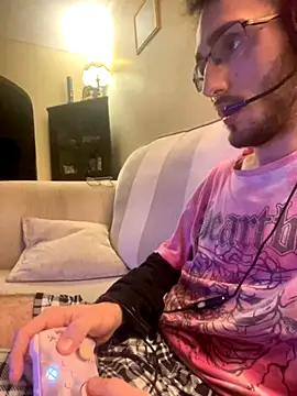 Snapshot of EE123458 chatting on September 11, 7:24 pm EE123458 online show from September 11, 7:24 pm