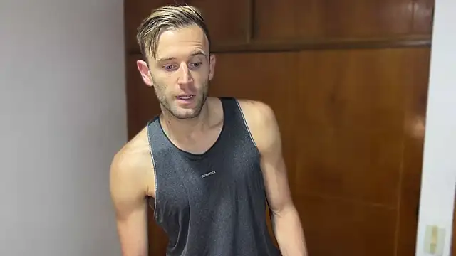 Snapshot of aquilesmade chatting on December 30, 4:19 pm aquilesmade online show from December 30, 4:19 pm