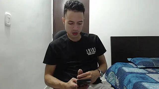 dimitriquiet05 online show from December 7, 3:36 am