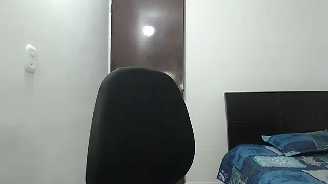 dimitriquiet05 online show from December 17, 4:45 am