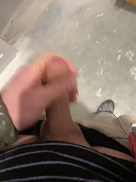 Snapshot of dimitriei chatting on January 10, 7:35 am dimitriei online show from January 10, 7:35 am