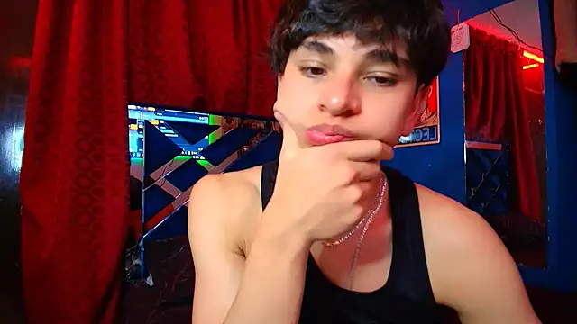 Luke Howland online show from October 28, 12:13 am