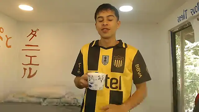 danielitopapuu online show from July 29, 2:49 pm