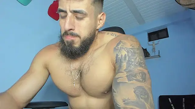 Snapshot of _Poseidon1_ chatting on October 6, 4:39 am  Poseidon1  online show from October 6, 4:39 am