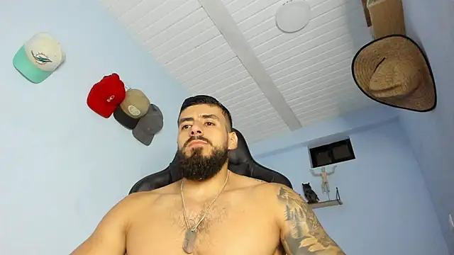 Snapshot of _Poseidon1_ chatting on October 23, 5:00 am  Poseidon1  online show from October 23, 5:00 am