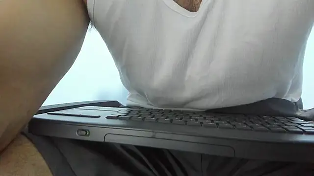Snapshot of _Poseidon1_ chatting on January 28, 8:58 pm  Poseidon1  online show from January 28, 8:58 pm