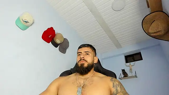 Snapshot of _Poseidon1_ chatting on October 24, 5:09 am  Poseidon1  online show from October 24, 5:09 am