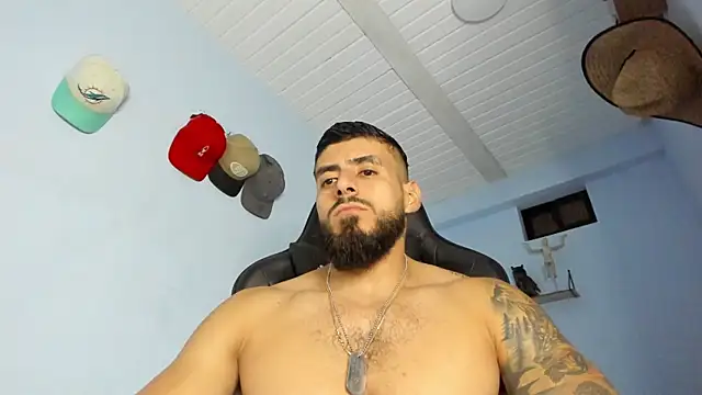 Snapshot of _Poseidon1_ chatting on September 27, 4:43 am  Poseidon1  online show from September 27, 4:43 am