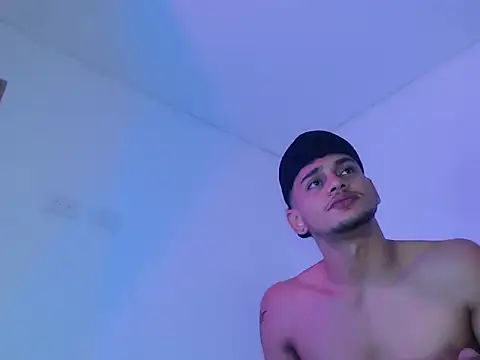 Alex ThomsonXxX online show from January 14, 2:44 pm