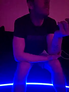 Snapshot of Aian09 chatting on December 14, 7:57 pm Aian09 online show from December 14, 7:57 pm