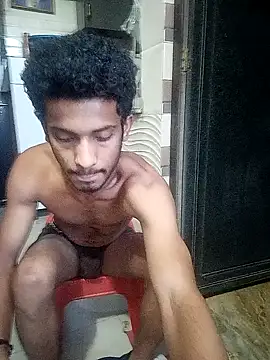 Snapshot of curlyhairboy_ chatting on October 12, 9:03 am curlyhairboy online show from October 12, 9:03 am
