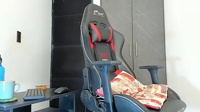 sergiio mesa27 online show from December 15, 2:27 pm