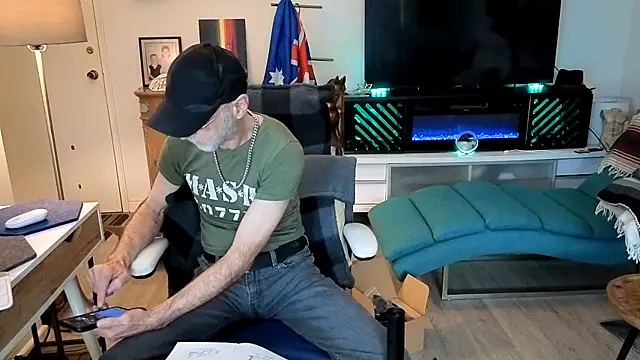 Towndude123 online show from March 24, 7:07 pm