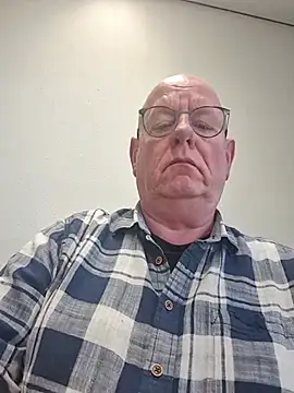 andrejoyfull64 online show from February 9, 12:10 pm