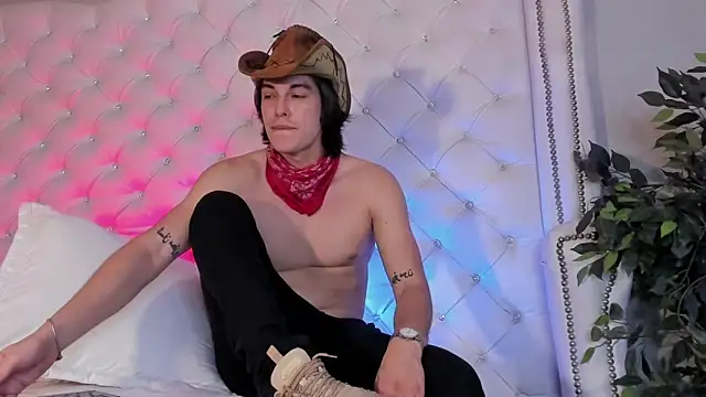 Karimferrer online show from December 13, 8:15 pm