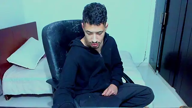 Chandler ken online show from February 3, 2:53 am