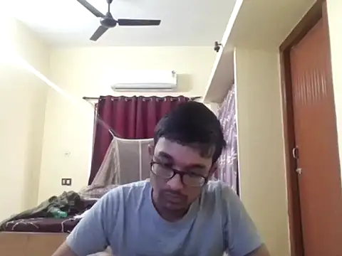 THE NAKED BOY online show from November 30, 4:36 am