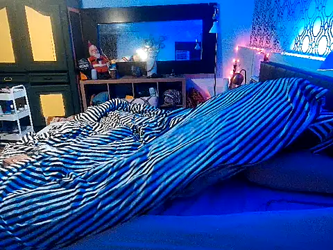 RawRyder8 online show from September 19, 4:13 am